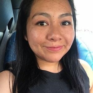 Meet your Posher, Claudia
